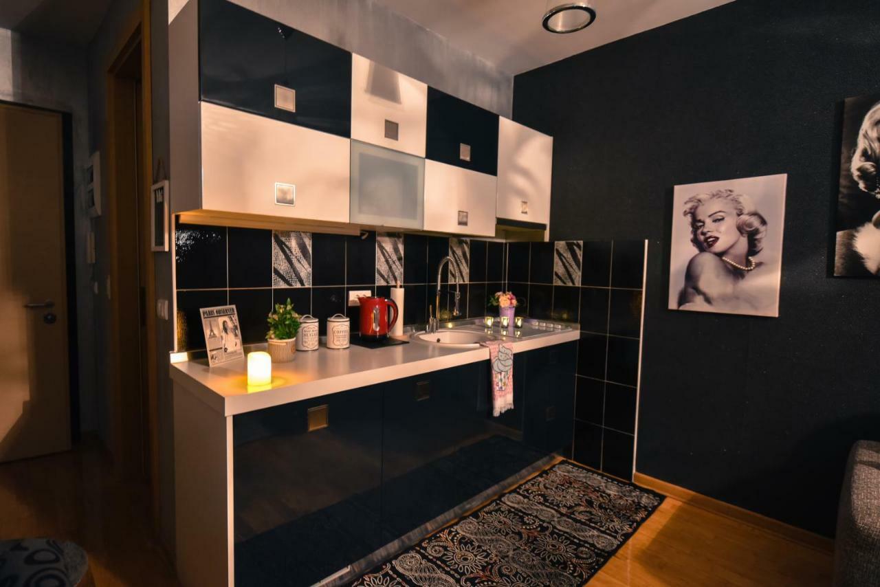 Marilyn Apartment Будва Екстериор снимка